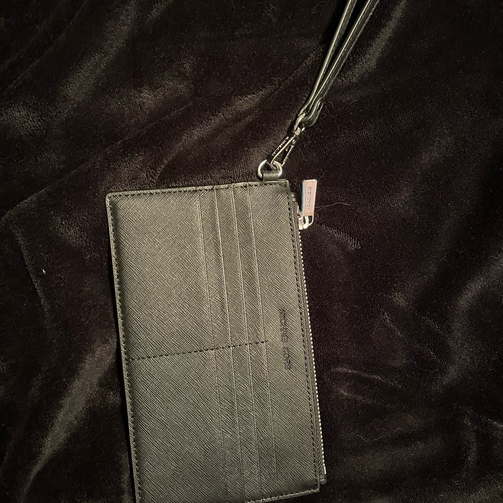 Micheal Kors wristlet